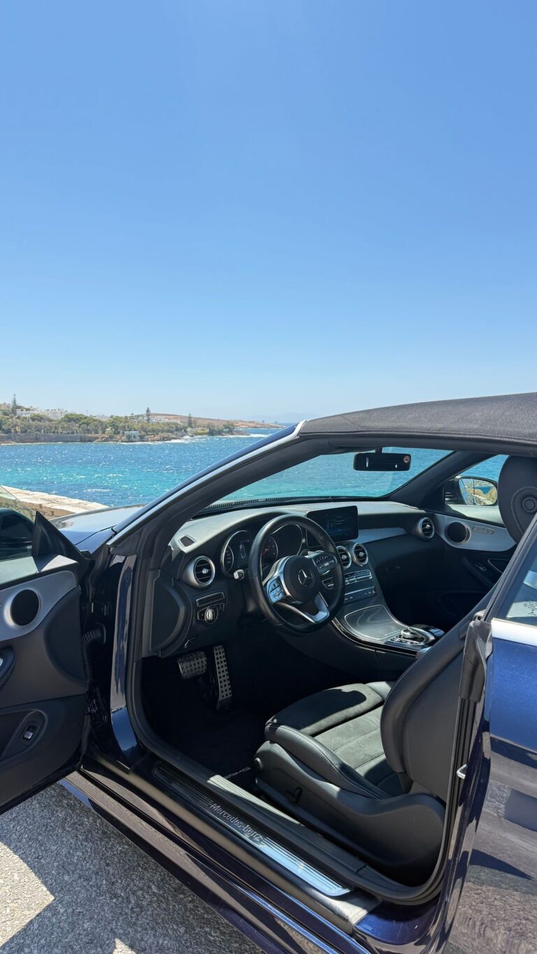 MERCEDES-C220-INTERIOR