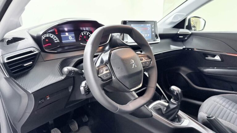 PEUGEOT-208-NEW-MANUAL-DRIVER-SIDE